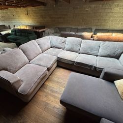 Sectional Couch (DELIVERY OFFERED)