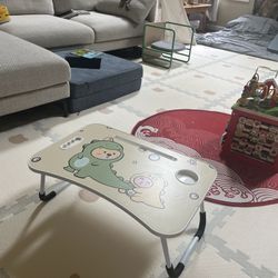 Kids folding lap desk/floor desk dinosaurs