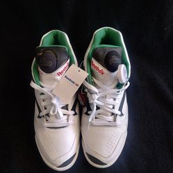 Reebok Court Victory Pumps