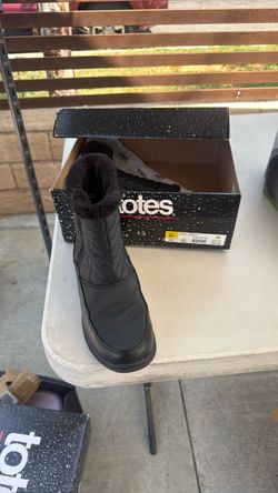 Totes waterproof boots