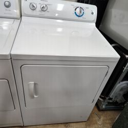 GE Electric 220v Dryer Super Large Capacity In Excellent Working Condition 
