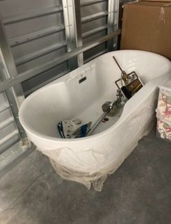White Soaking Bathtub