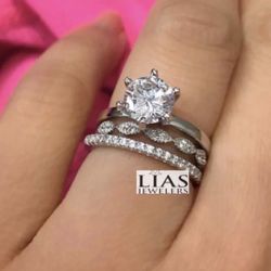 New 18k White Gold Wedding Ring Set 