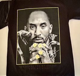 NWOT Lakers Kobe Bryant Mamba Basketball Print T-Shirt Men’s Large