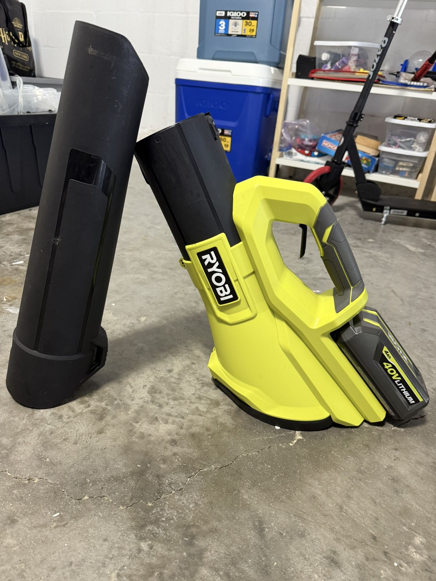 40V 120 MPH 550 CFM Cordless Battery Leaf Blower With 4.0 Ah Battery and Charger