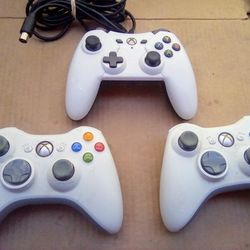 Xbox 360/One Controller Bundle 