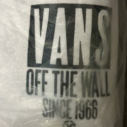 Vans White Hooded Sweatshirt Men’s XXL NEW WITH TAGS IN PACKAGE