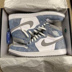 Air Jordan 1 Retro High OG "Hyper Royal"