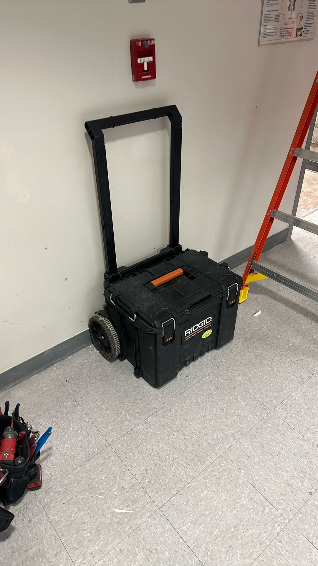 Rigid Rolling Modular Tool Box With Handle