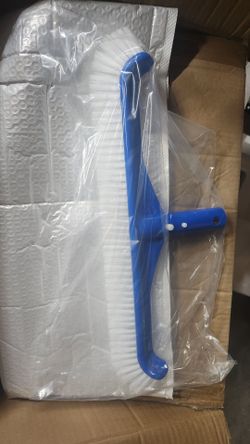 Pool brush heads