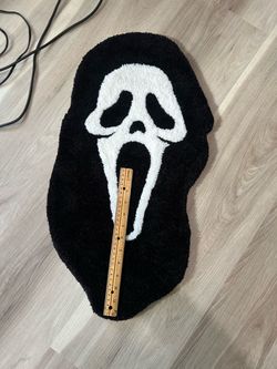 Ghost face tfuted rug