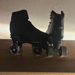Boy/girl Kids Skates never used 
