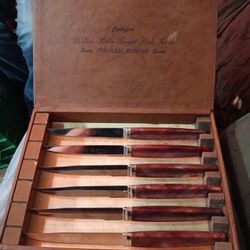 Certified De Luxe Hollow Ground Steak Knife Set 
