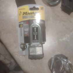 Master Lock Magnum Choice 