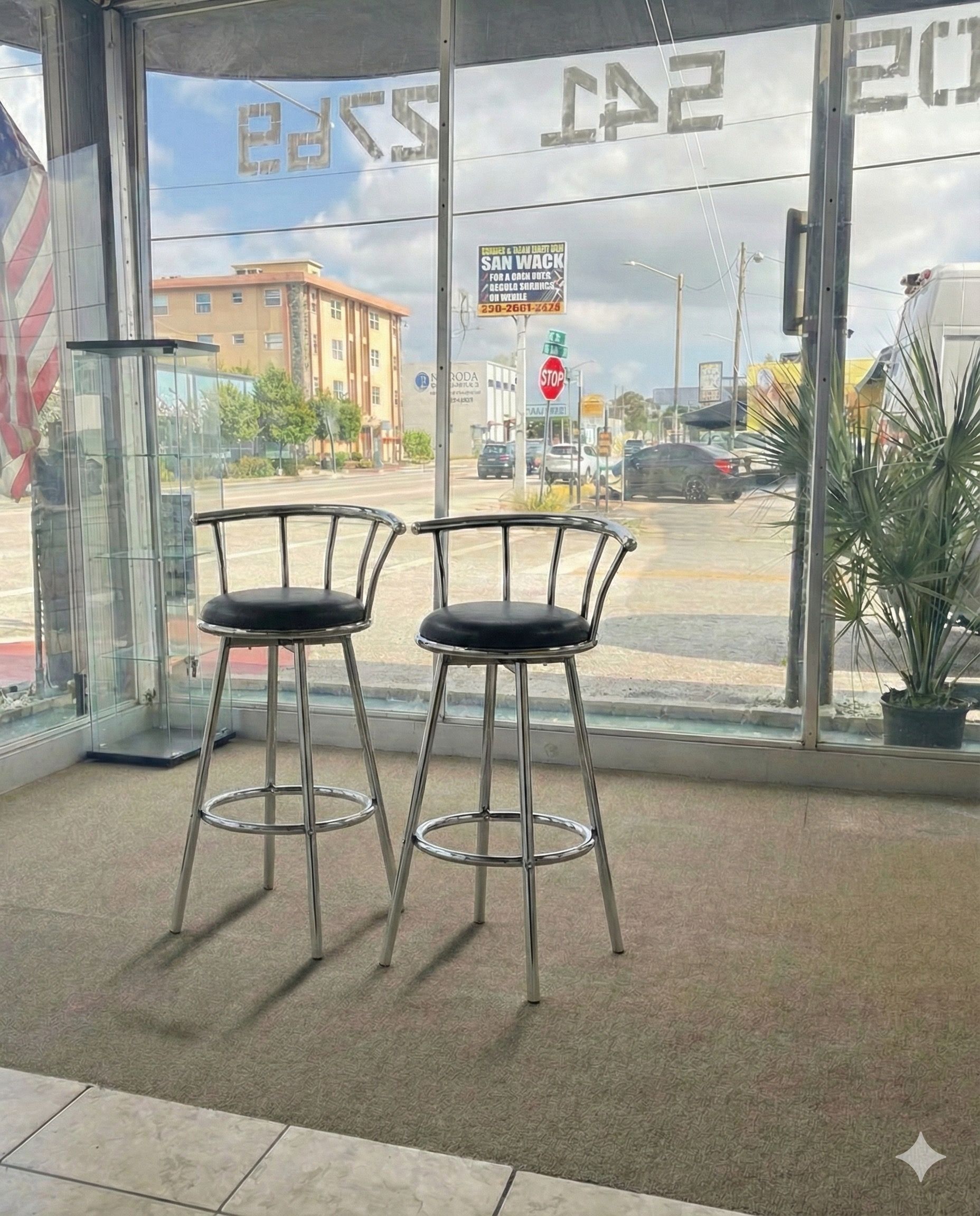 Set of 2 Bar Stools / Juego de 2 Sillas Altas para Barra