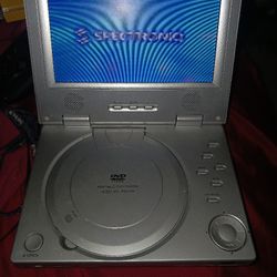 Spectroniq Pdv-70x Portable DVD Player