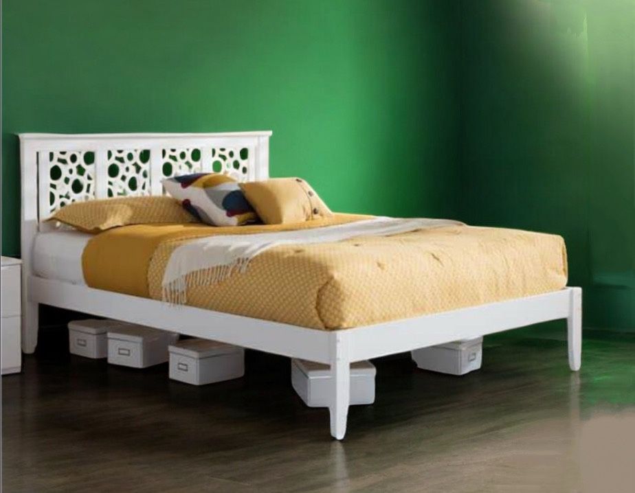 New Queen Size White Solid Wood Modern Platform Bed