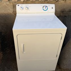 Dryer ge heavy duty Working great 