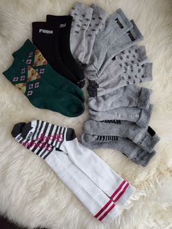 8 pairs of socks size 4Youth