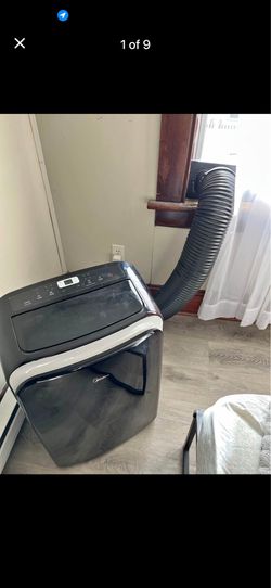 Midea Air conditioner 13500 btu works like new