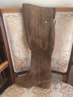 Woman’s Boots Size 9-1/2