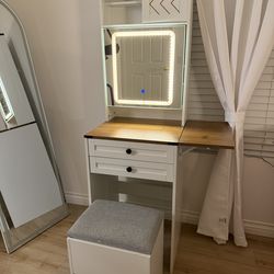 Farmhouse Style Mini Vanity