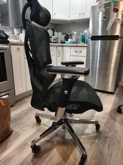Ergonomic chair