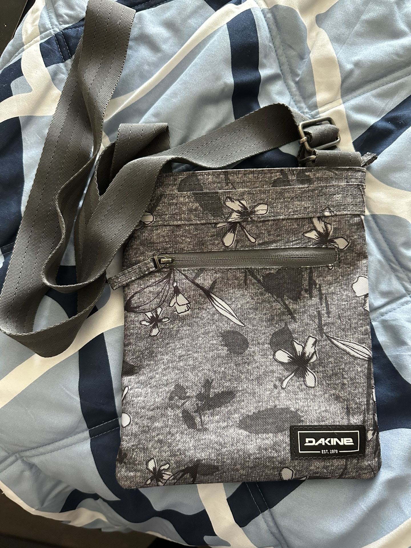 DaKine Purse