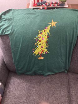 Grinch Christmas tree tshirt