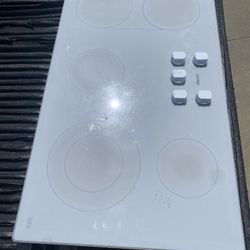 Dacor 36” Counter-Top Glass Top Electric 5 Elements Cooktop 