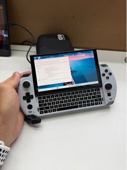 GPD Win 4 2024 8840U / 32Gb Ram / 4TB