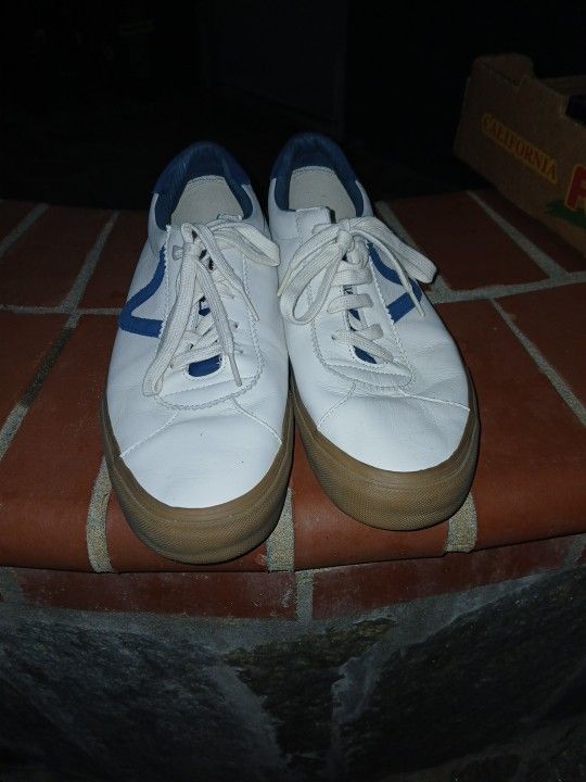 Vans Vault Epoch...Men's Size 13...premium Leather...$40 Cash Firm