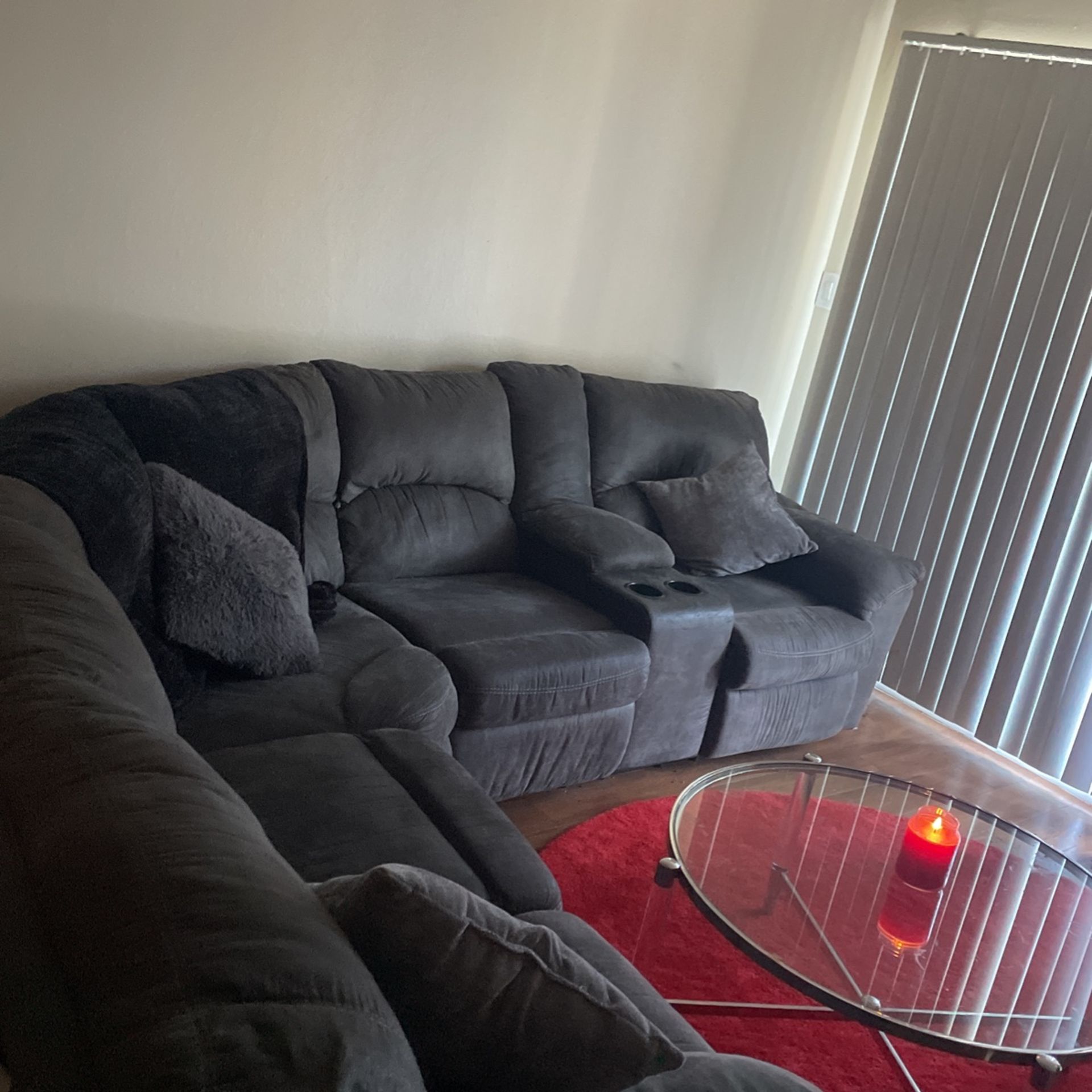 Recliner Couch With Cupholders And Storage