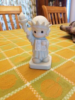 Vintage Precious Moments Figurine