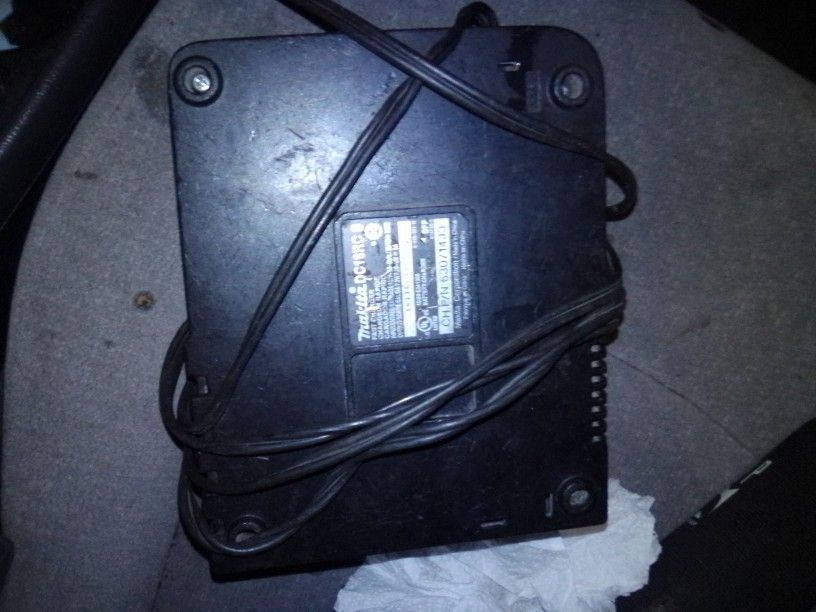 Makita Fast Charger Dc18rc