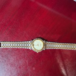 Authentic Gucci Woman’s Watch 9000 M