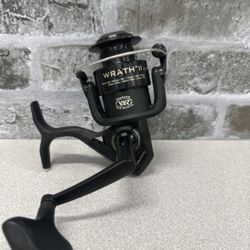 Penn Wrath II 2500 Spinning Reel Instant Anti-Reverse 2+1 Bearings 6.2:1 Black