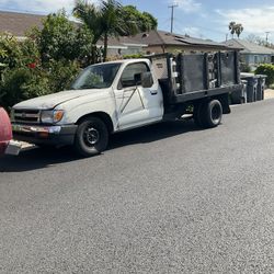 TOYOTA TACOMA FOR PARTS OR COMPLETE