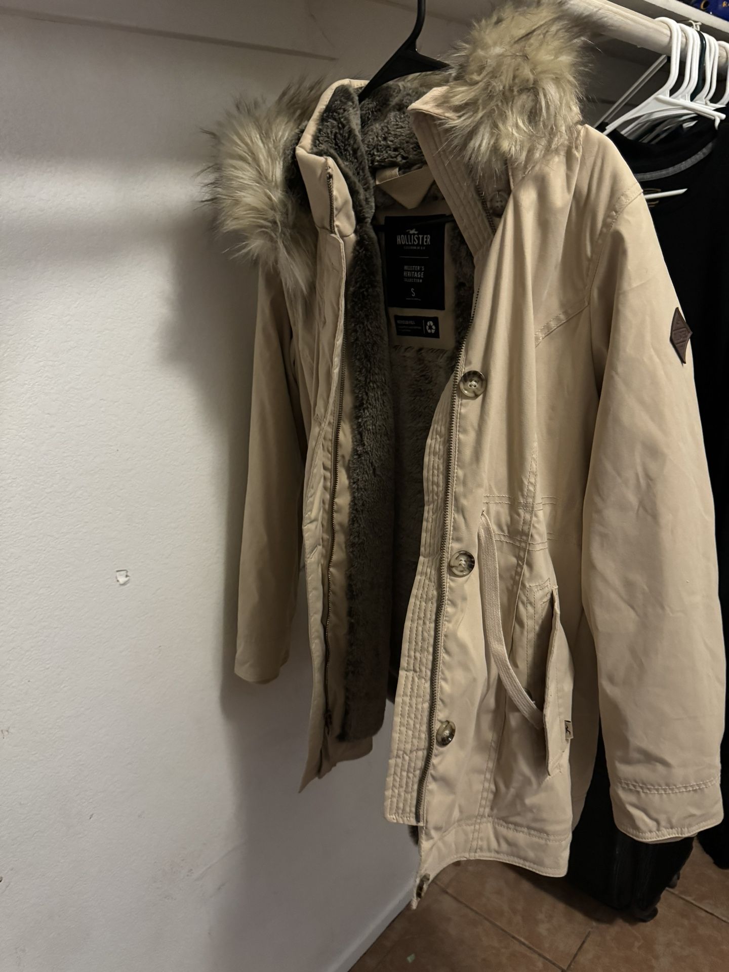 Hollister Parka