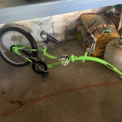 Green 20’ Inch WEE Ride Parent- Child Tag Along Bike Attaches To parent Bike 