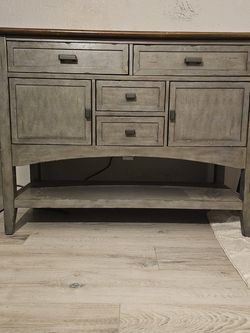 Modern Farmhouse Buffet / Entryway Console – Distressed Grey with Wood Top