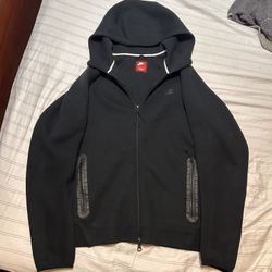 Black Nike Tech Large New