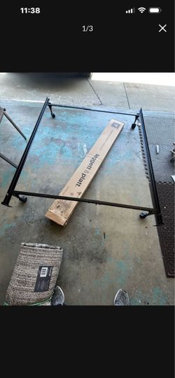 Metal bed frame