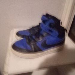 Nike Dunk High Top Kids Size 2