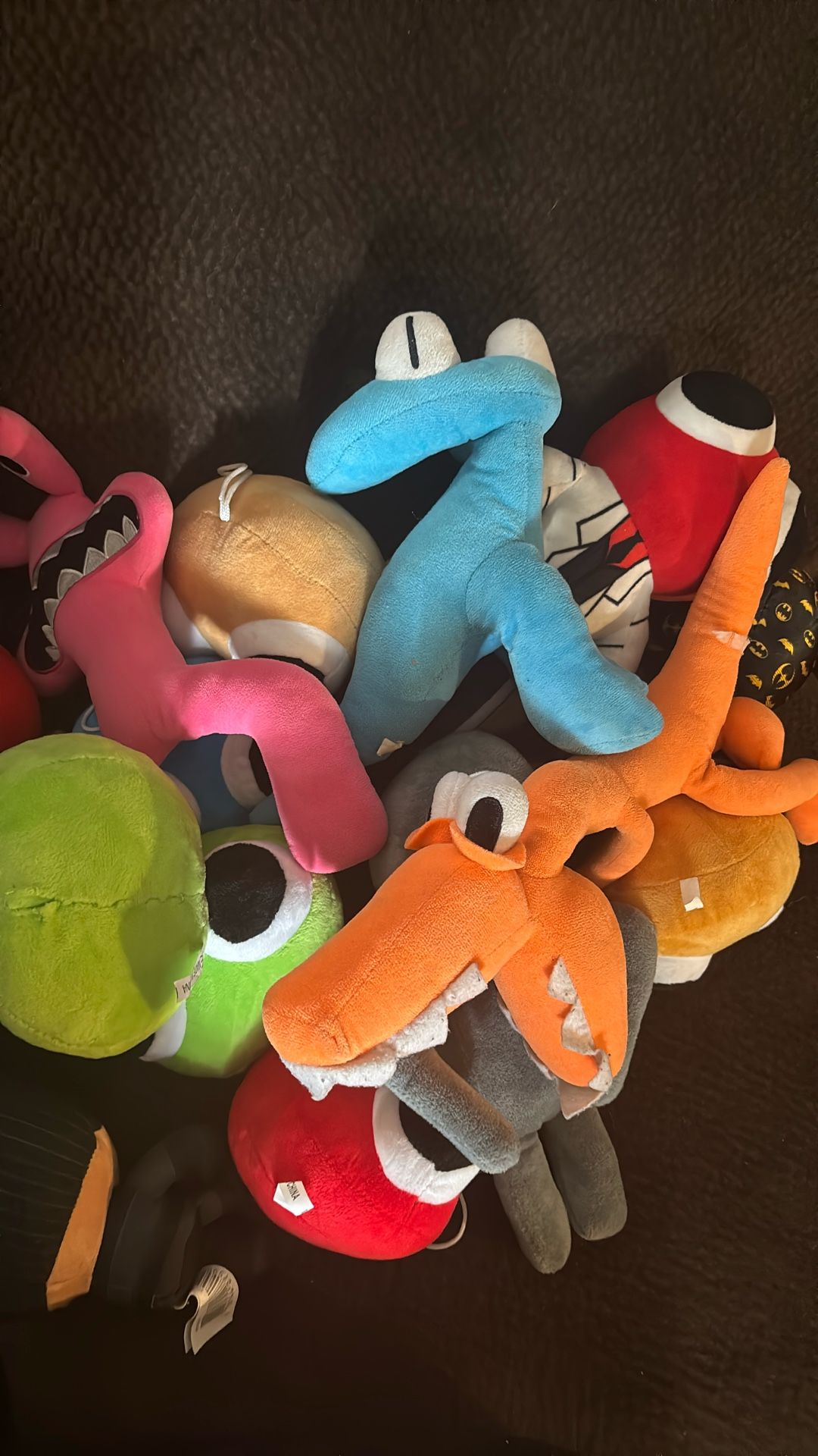 Free Rainbow Friends Plushies