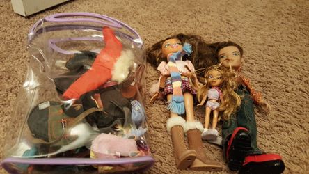 3 brats with lots of accessories