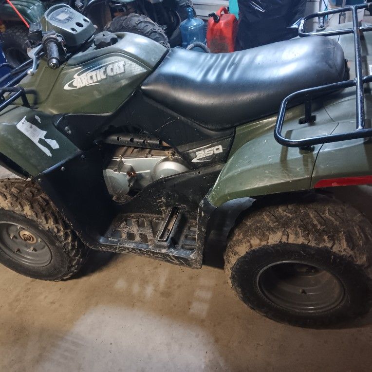 2007 Artic Cat 250cc Atv