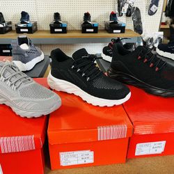 Man Tennis Shoes $20