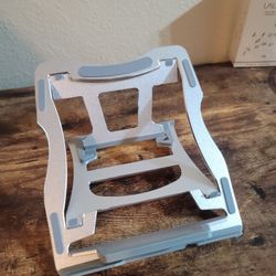 High End Full Aluminum Luxurious To The Touch Heavy Metal Laptop Stand