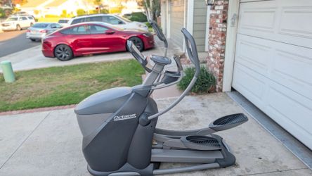 Octane Fitness Elliptical Machine Pro3700